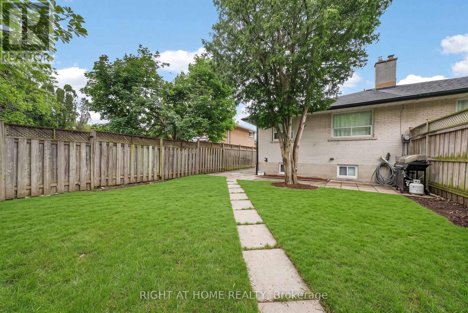 Lower - 1599 Sandgate Crescent, Mississauga, Ontario  L5J 2E3 - Photo 25 - W13471410