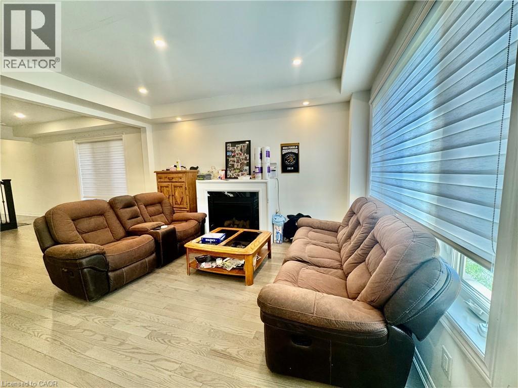 39 Georgina Street, Kitchener, Ontario  N2R 0S6 - Photo 5 - 40846280