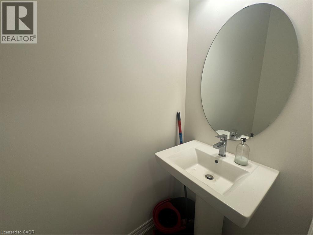 39 Georgina Street, Kitchener, Ontario  N2R 0S6 - Photo 8 - 40846280