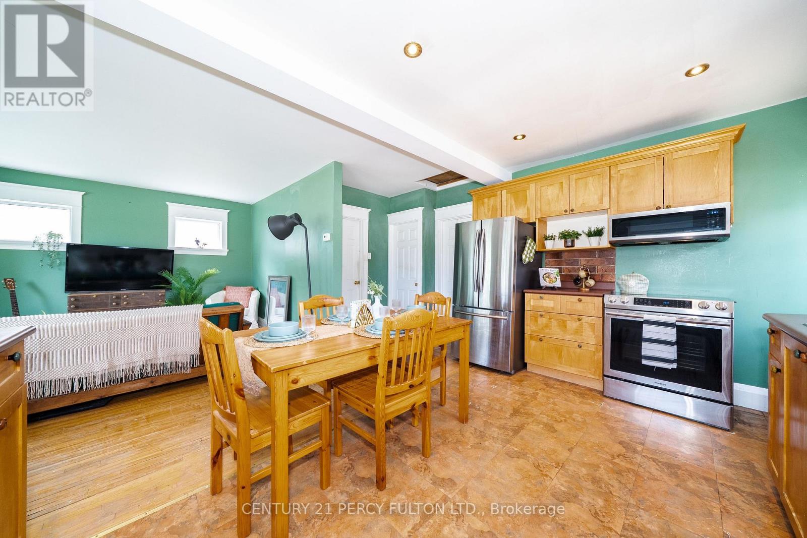 74 St. Dunstan Drive, Toronto, Ontario  M1L 2V5 - Photo 11 - E13541222