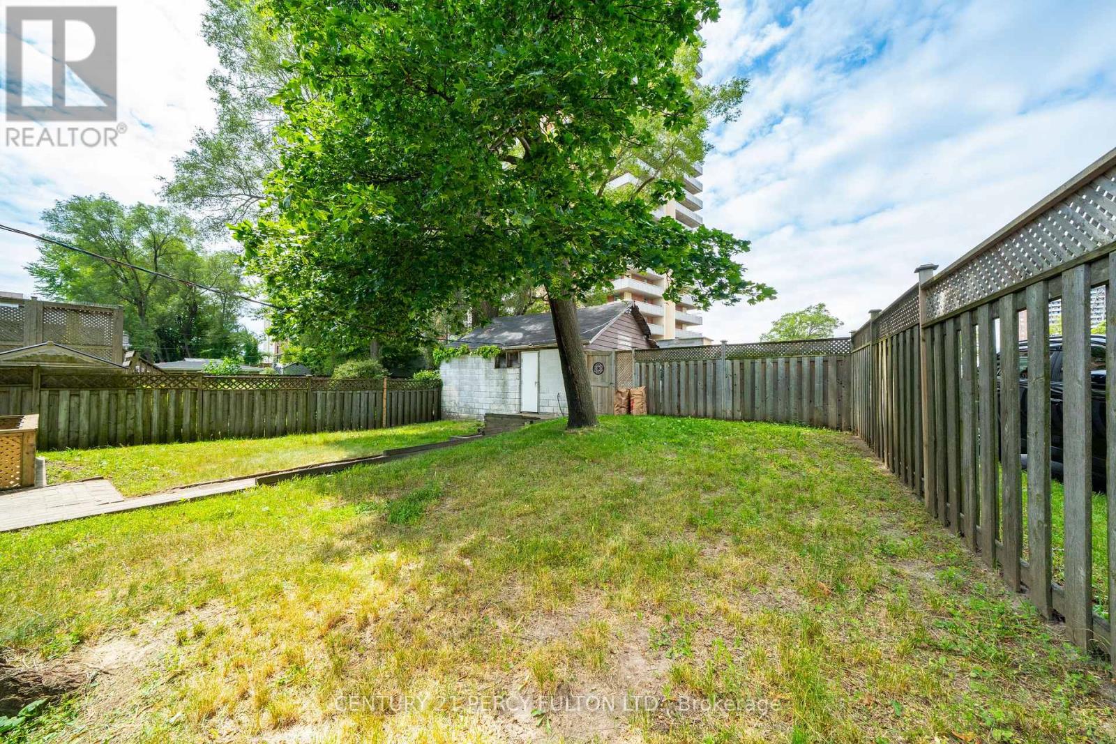 74 St. Dunstan Drive, Toronto, Ontario  M1L 2V5 - Photo 18 - E13541222