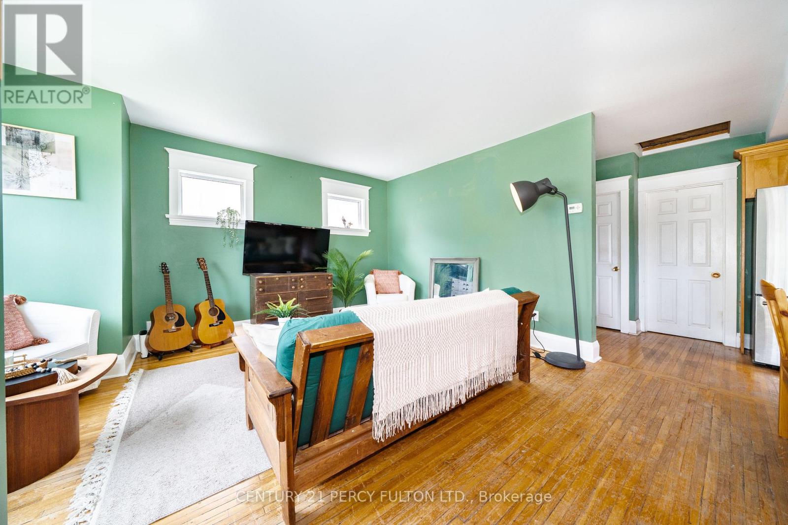 74 St. Dunstan Drive, Toronto, Ontario  M1L 2V5 - Photo 5 - E13541222