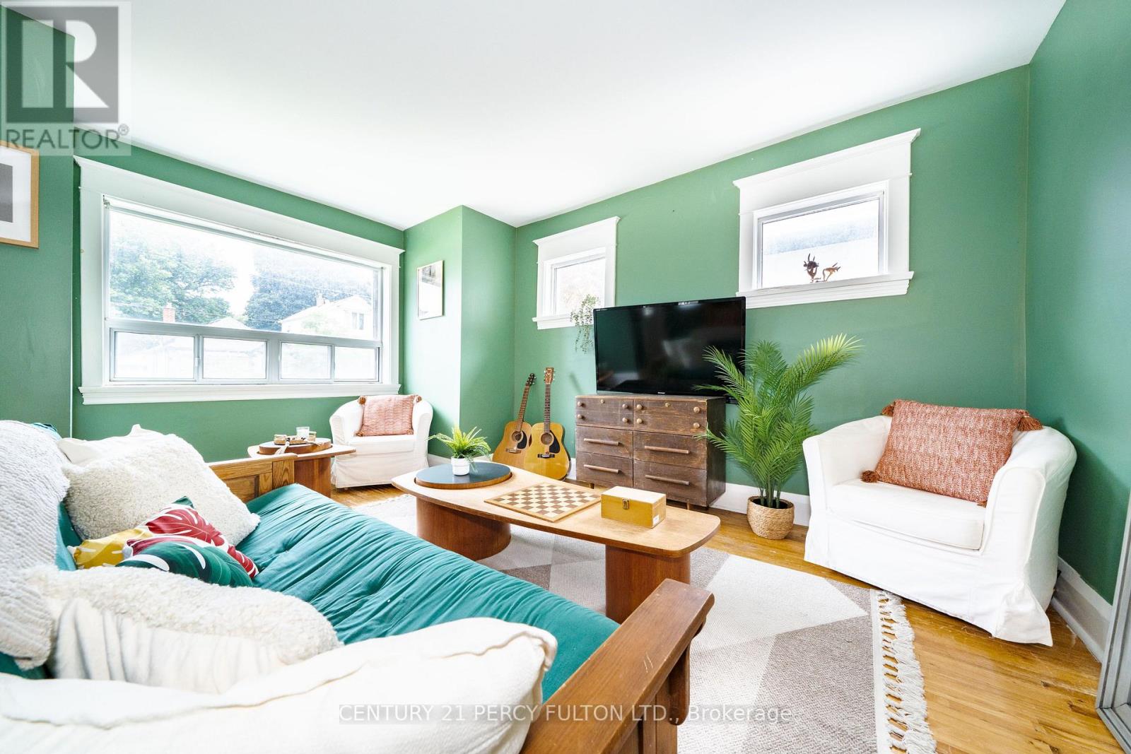 74 St. Dunstan Drive, Toronto, Ontario  M1L 2V5 - Photo 7 - E13541222