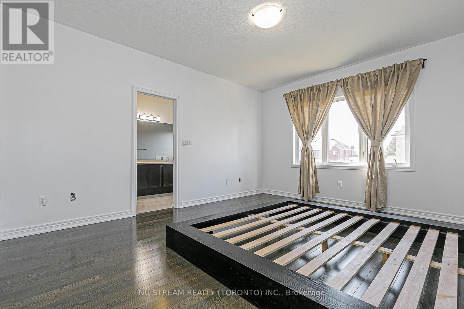 194 Paradelle Drive, Richmond Hill, Ontario  L4E 0E4 - Photo 29 - N13541204