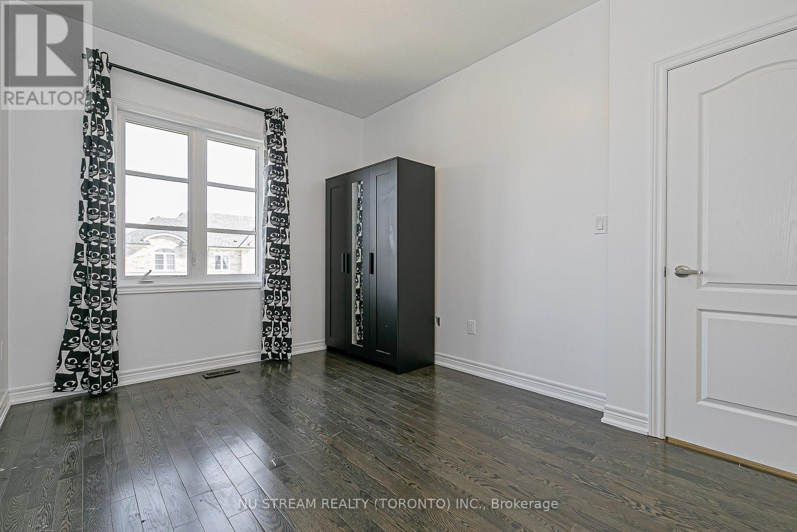 194 Paradelle Drive, Richmond Hill, Ontario  L4E 0E4 - Photo 34 - N13541204