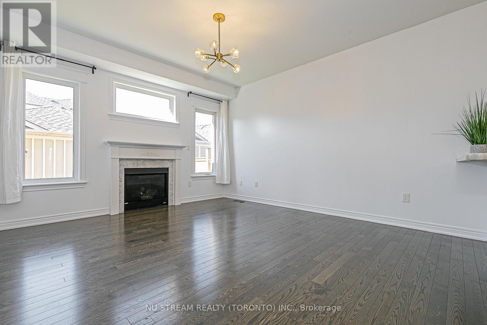 194 Paradelle Drive, Richmond Hill, Ontario  L4E 0E4 - Photo 7 - N13541204