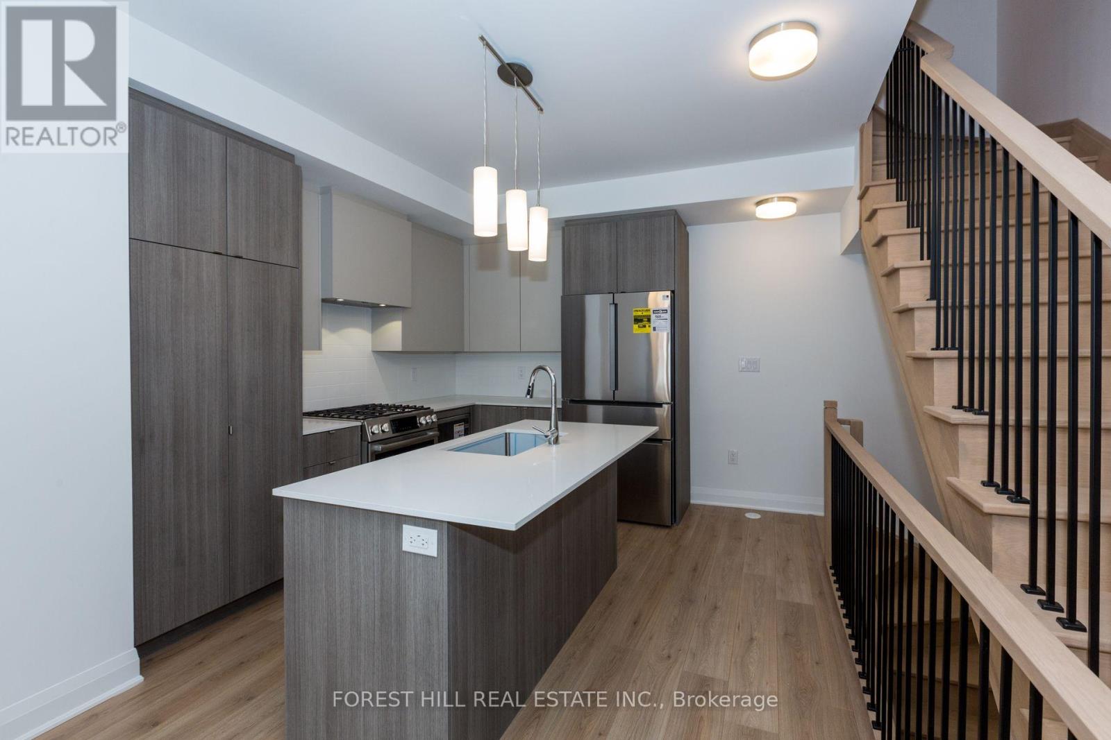 138 Alton Crescent, Vaughan, Ontario  L4J 0M1 - Photo 4 - N13541206