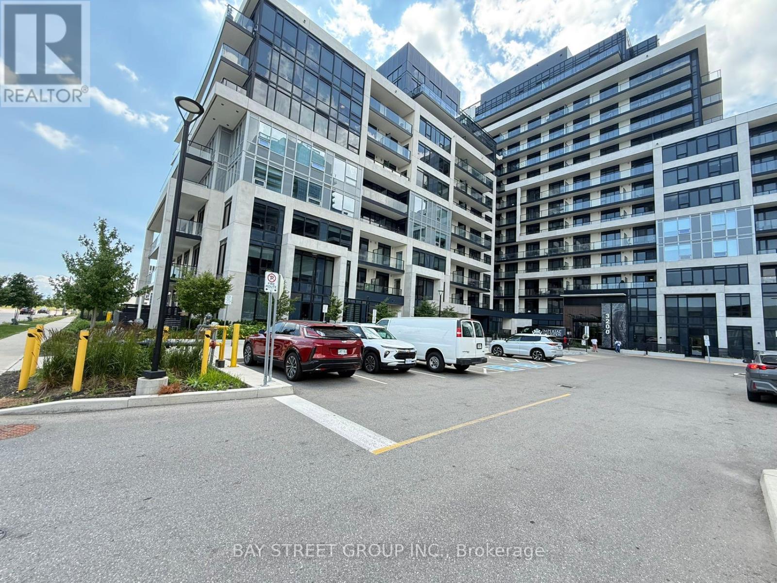1107 - 3200 William Coltson Avenue, Oakville, Ontario  L6H 7W6 - Photo 6 - W13541194