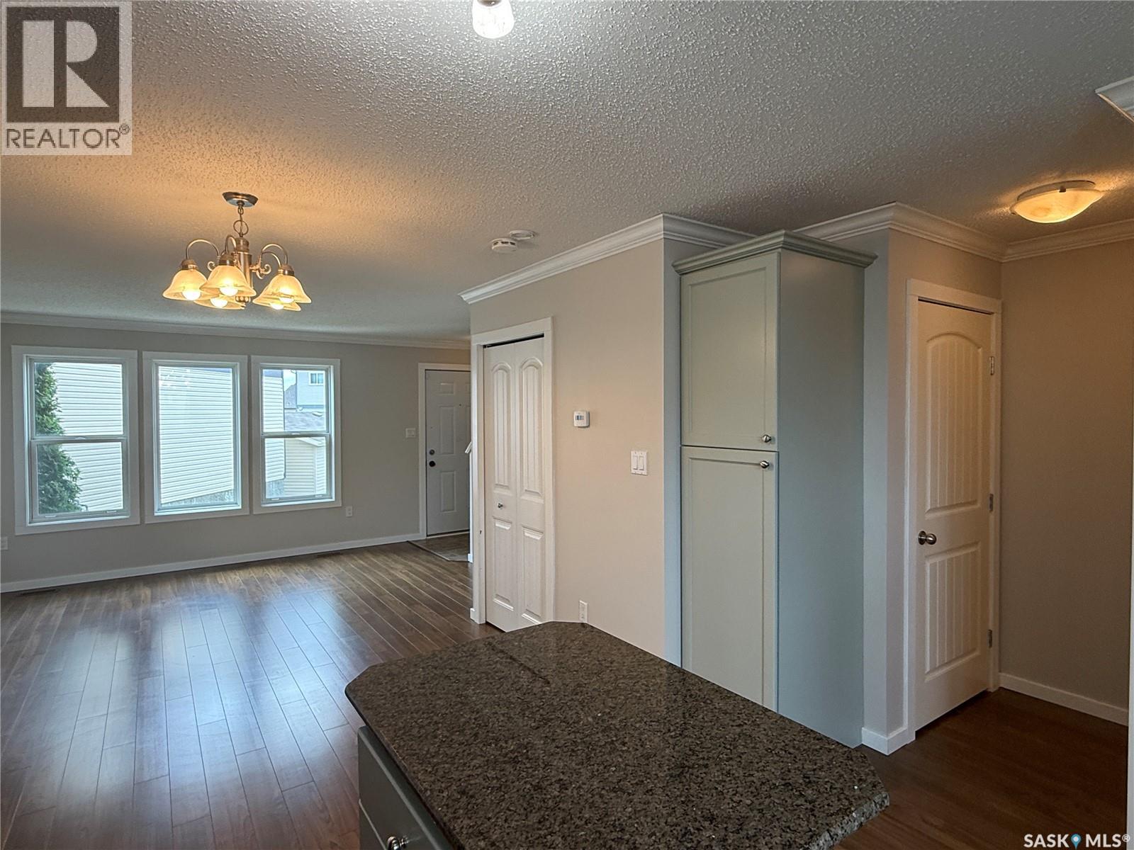 405 315 Hampton Circle, Saskatoon, Saskatchewan  S7R 0E9 - Photo 5 - SK042010