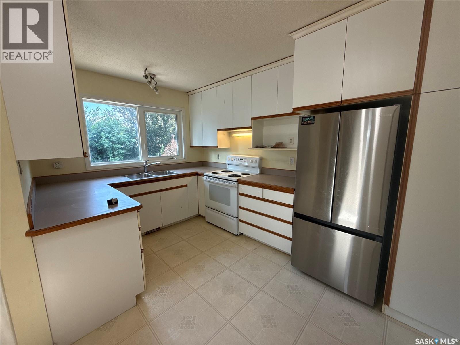 68 Wentworth Crescent, Saskatoon, Saskatchewan  S7L 4A9 - Photo 6 - SK042004