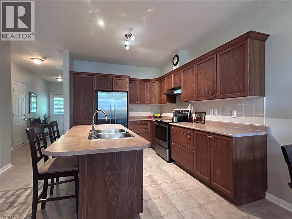 40 Wesleyan Court Unit# 16, Ancaster, Ontario  L9G 5C7 - Photo 5 - 40805866