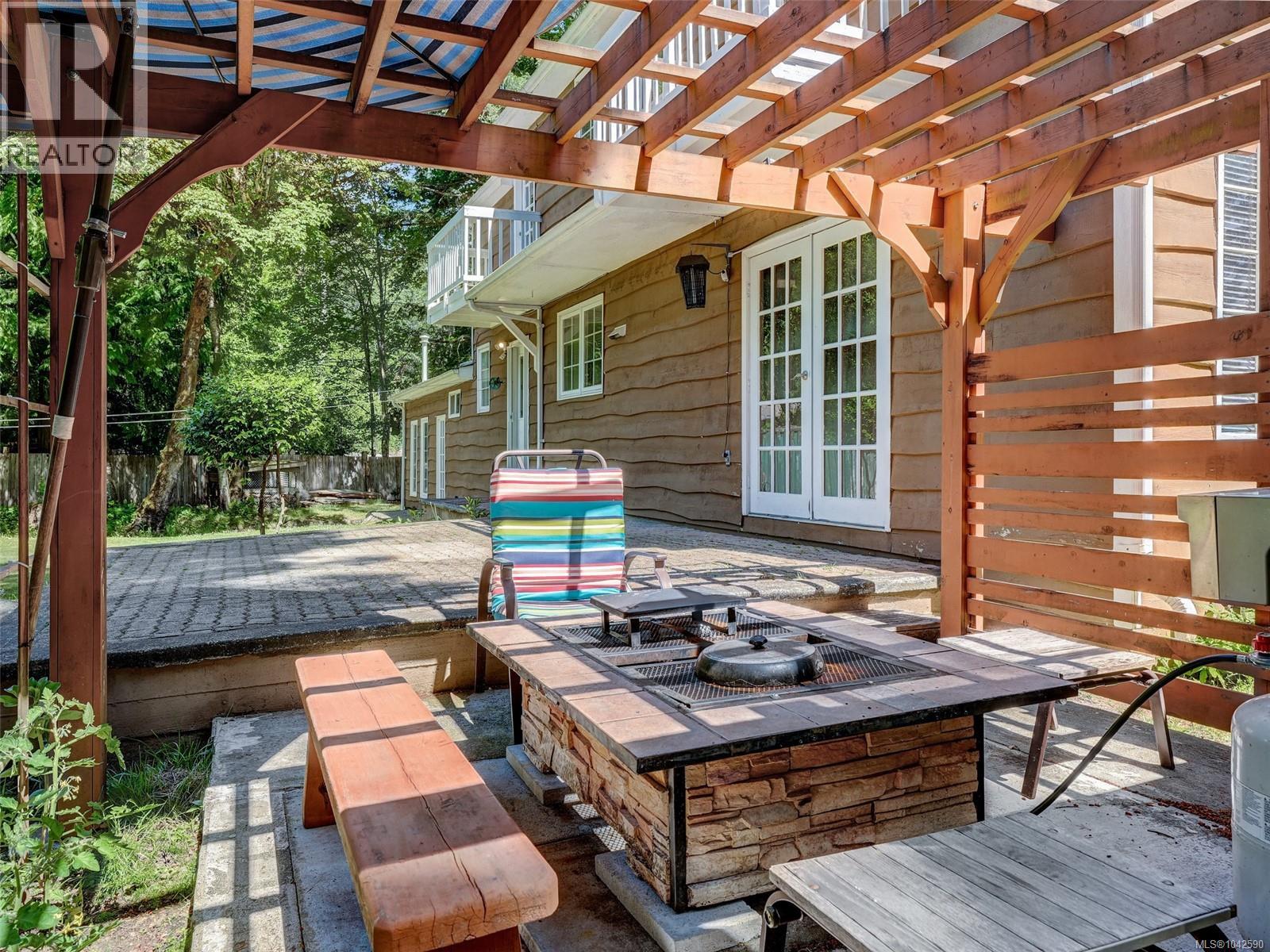 300 Meadow Way