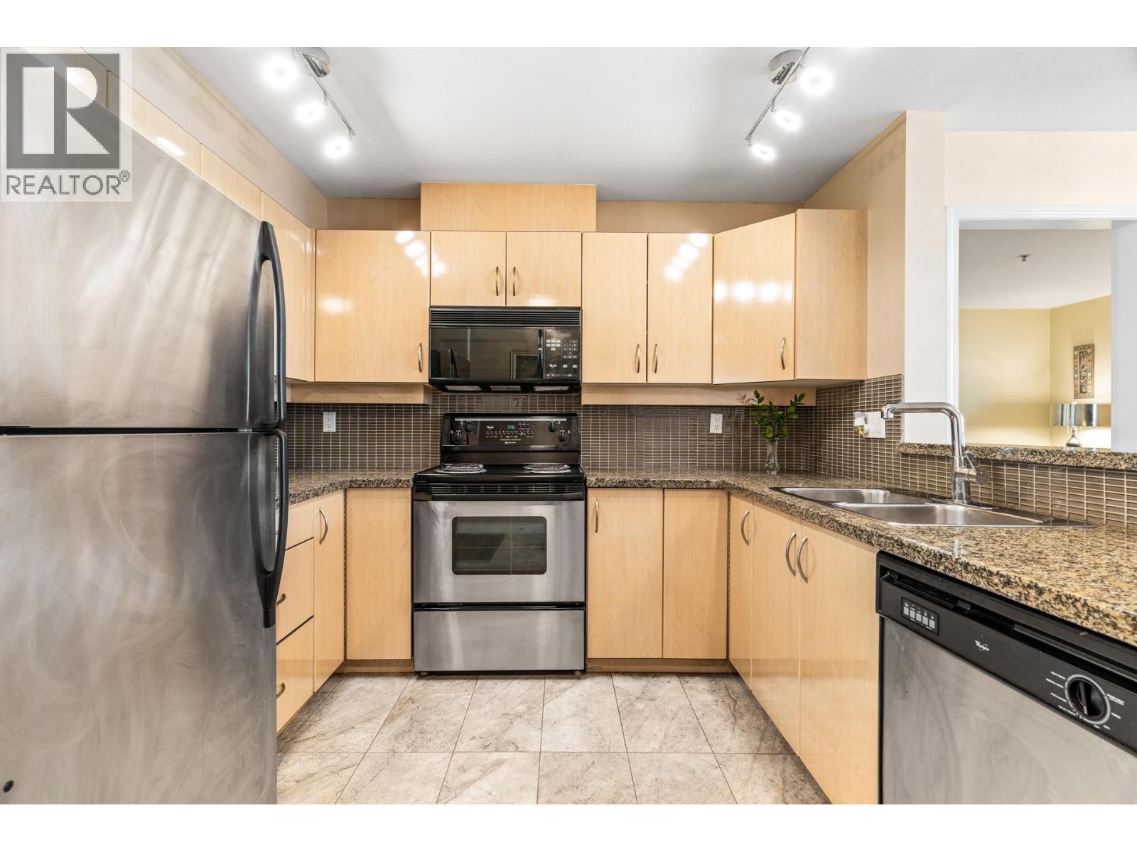 411 345 Lonsdale Avenue, North Vancouver, British Columbia  V7M 3M9 - Photo 13 - R3144489
