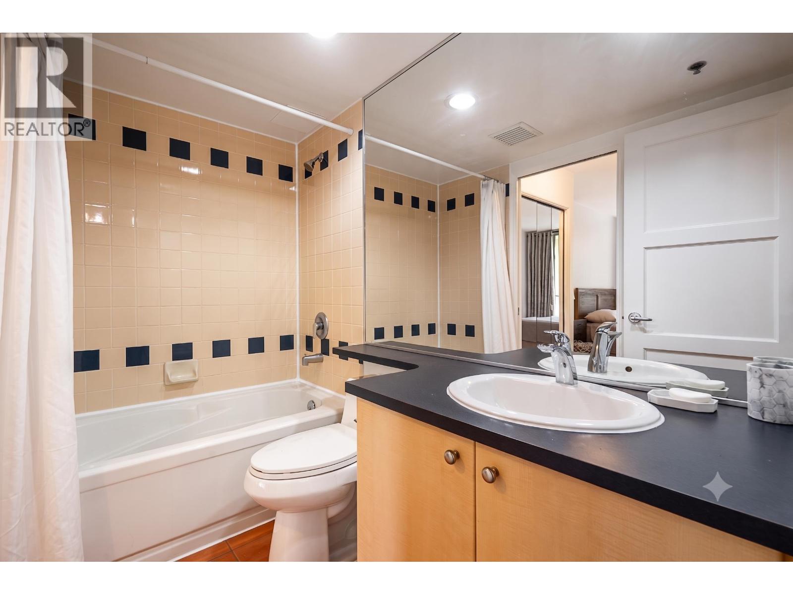 701 819 Hamilton Street, Vancouver, British Columbia  V6B 6M2 - Photo 19 - R3144497