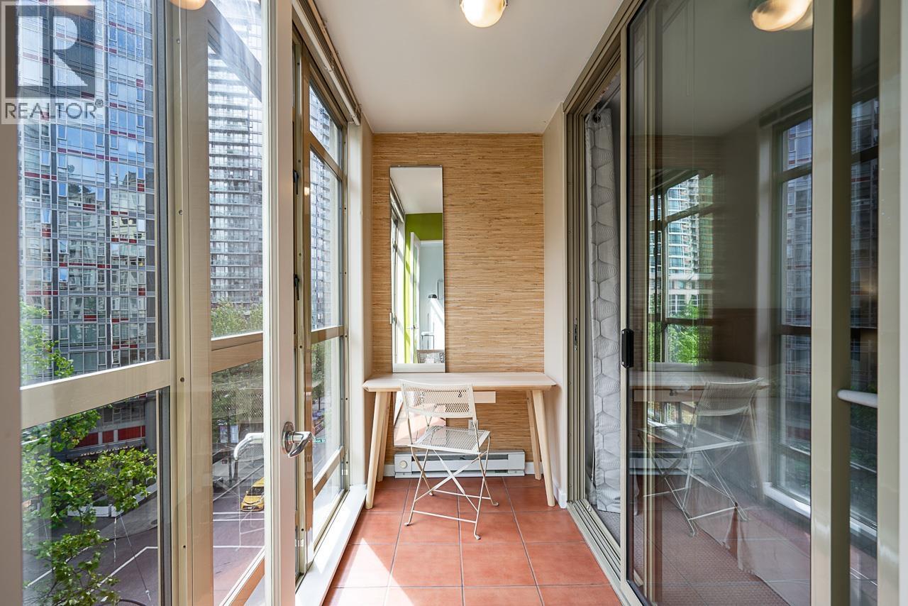 701 819 Hamilton Street, Vancouver, British Columbia  V6B 6M2 - Photo 6 - R3144497