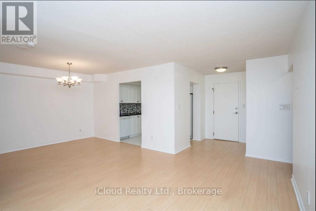 906 - 135 HILLCREST AVENUE, Mississauga, Ontario