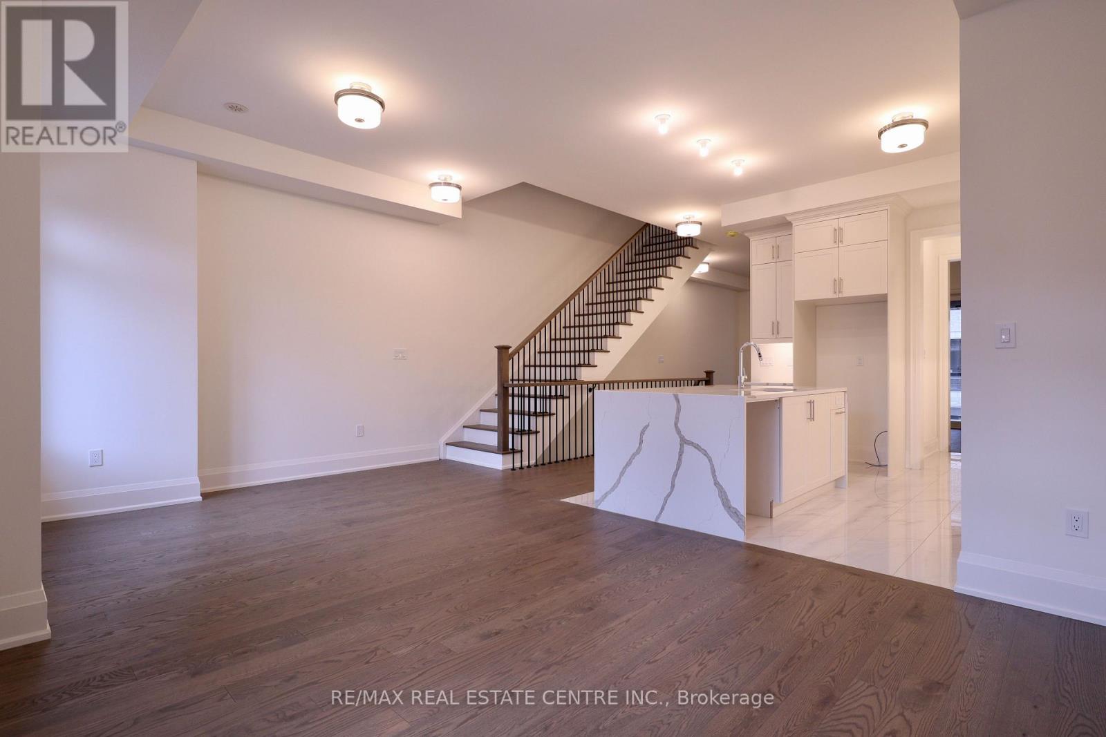 3298 Taha Gardens, Oakville, Ontario  L6M 4K1 - Photo 18 - W13538512