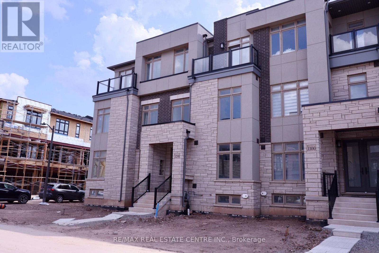 3298 Taha Gardens, Oakville, Ontario  L6M 4K1 - Photo 5 - W13538512