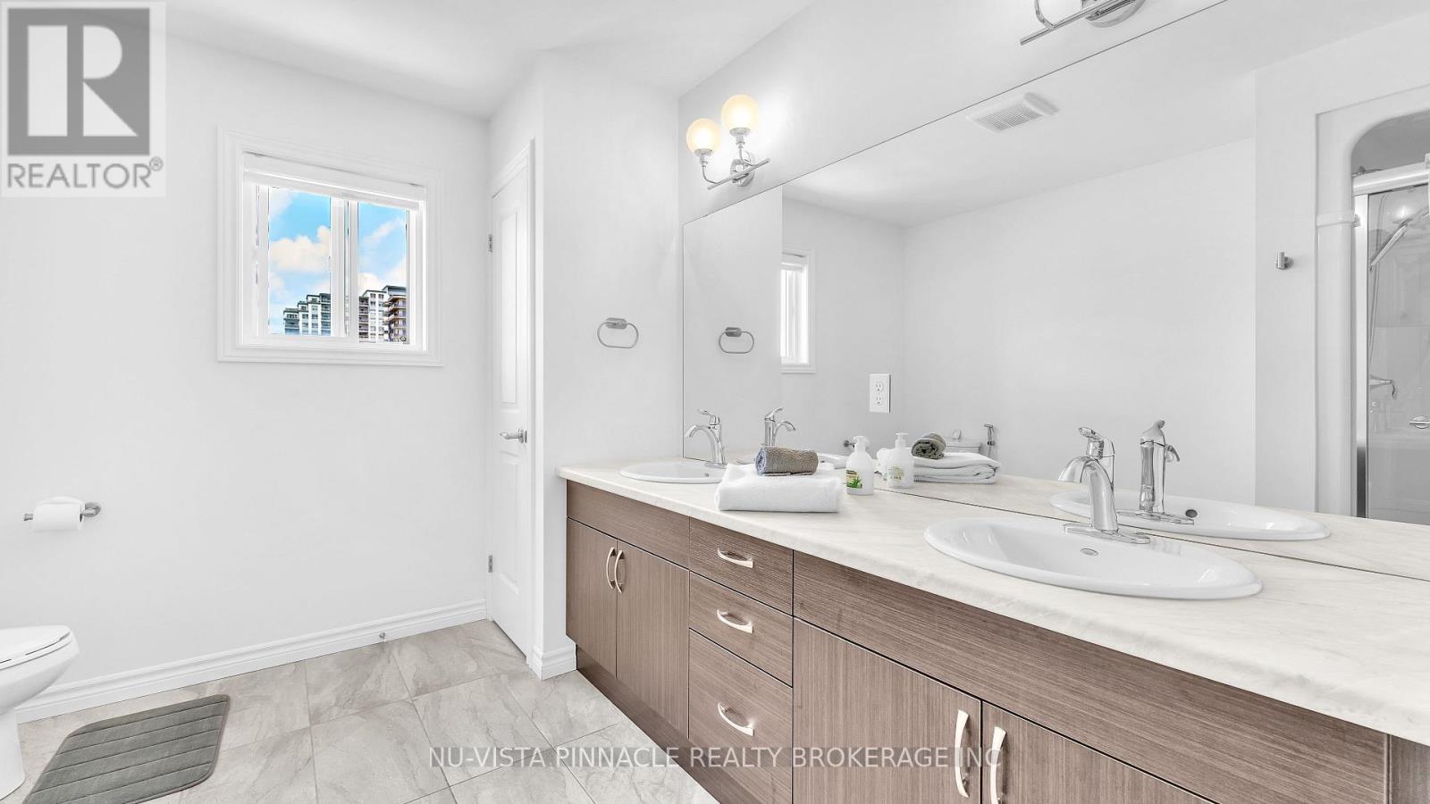 1236 Emma Chase, London North, Ontario  N6G 5S1 - Photo 38 - X13541282
