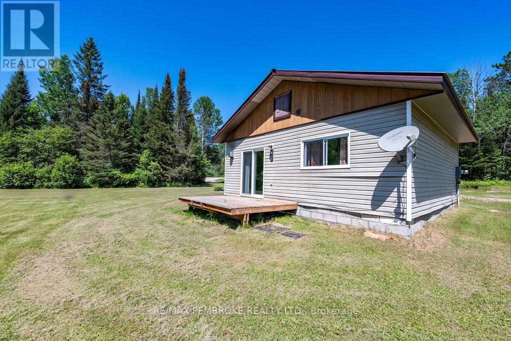 37335 Highway 17 Highway, Laurentian Hills, Ontario  K0J 2B0 - Photo 22 - X13541308