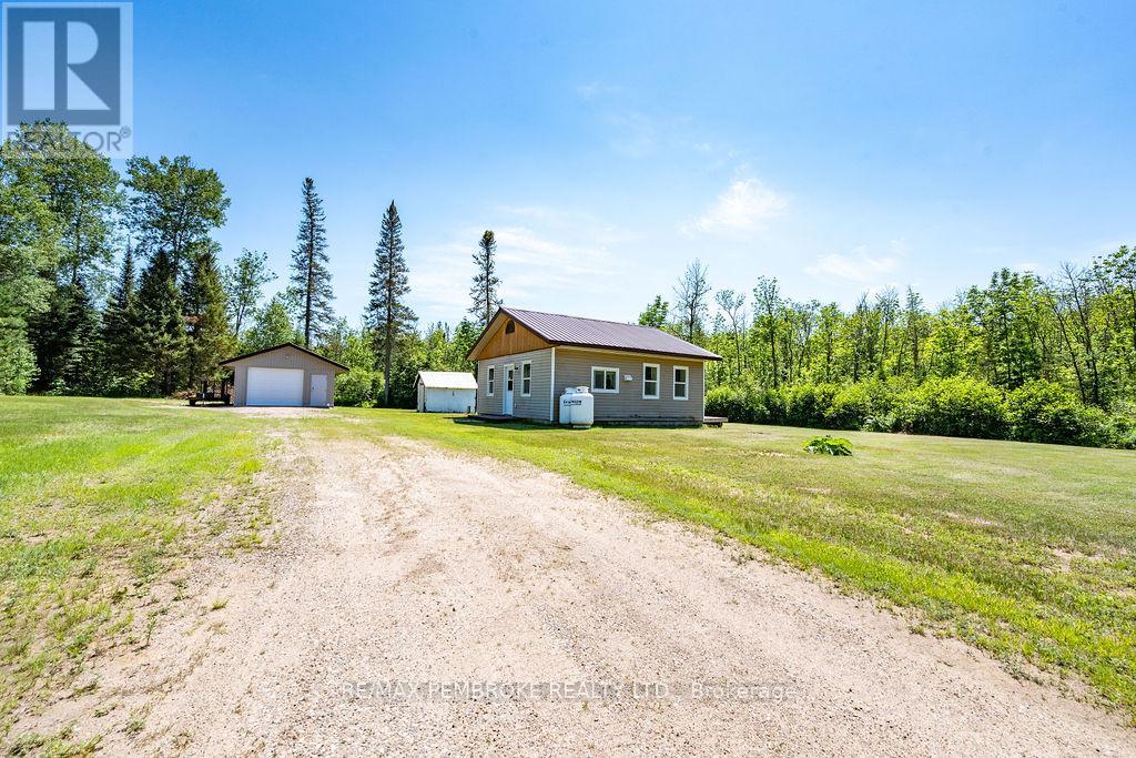37335 Highway 17 Highway, Laurentian Hills, Ontario  K0J 2B0 - Photo 25 - X13541308