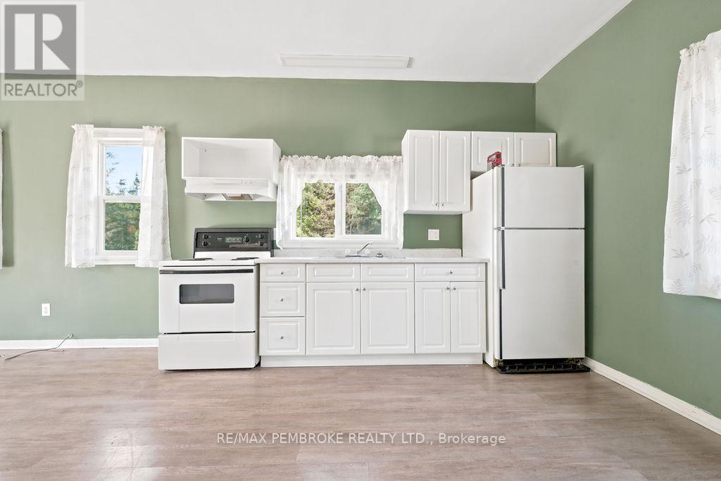 37335 Highway 17 Highway, Laurentian Hills, Ontario  K0J 2B0 - Photo 6 - X13541308