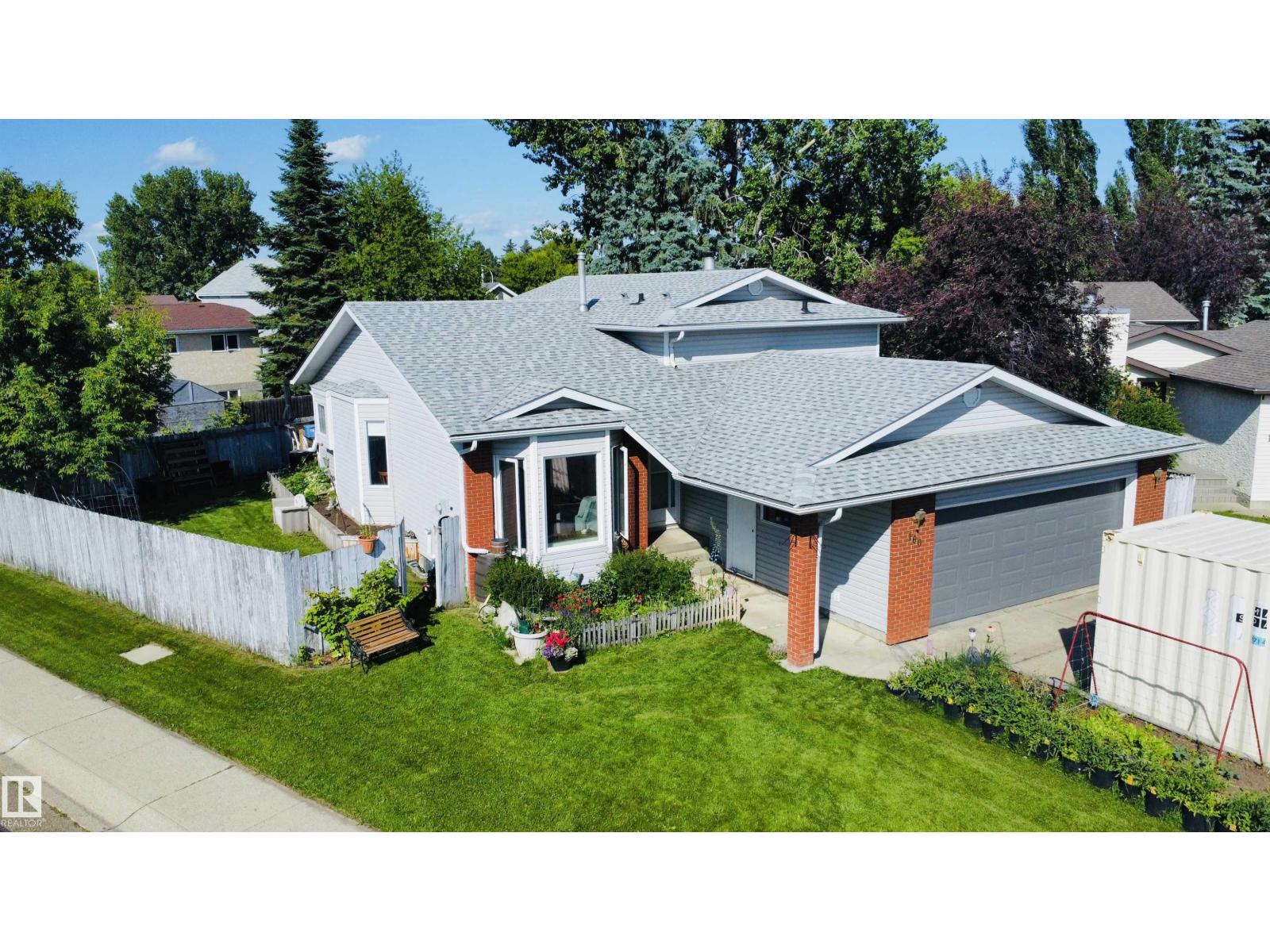 160 ST. ANDREWS DR, Stony Plain, Alberta