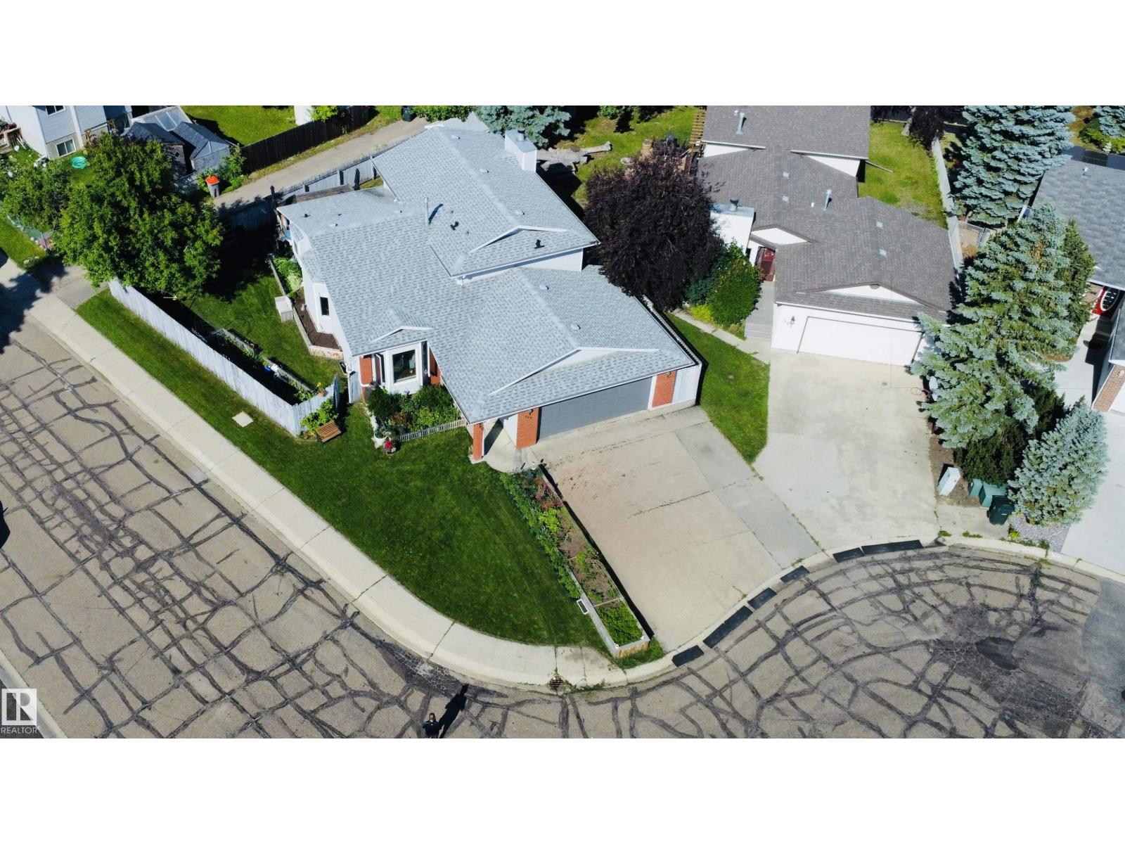 160 St. Andrews Dr, Stony Plain, Alberta  T7Z 1K9 - Photo 4 - E4497755
