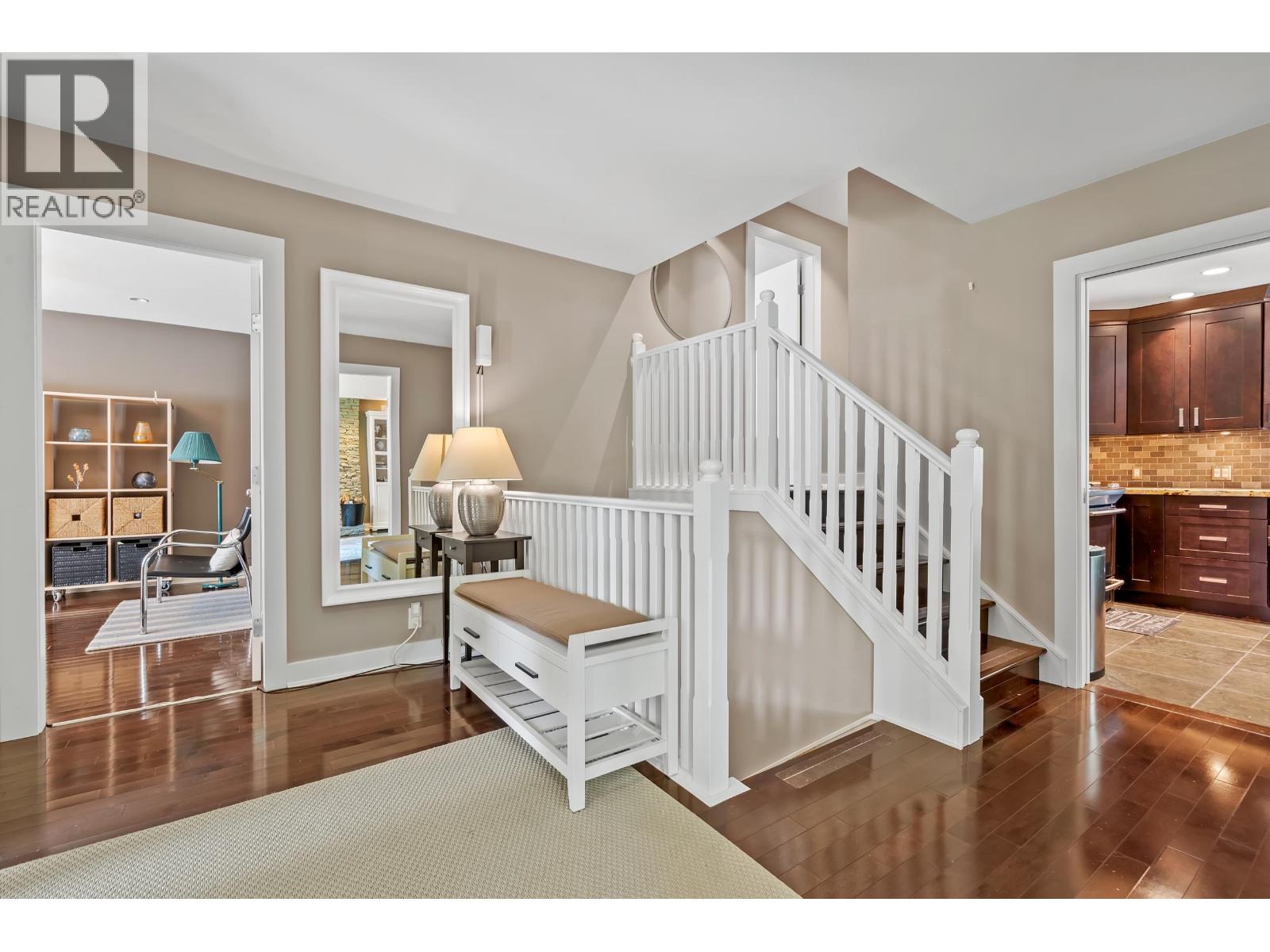 7965 Burnfield Crescent, Burnaby, British Columbia  V5E 2B8 - Photo 11 - R3144500