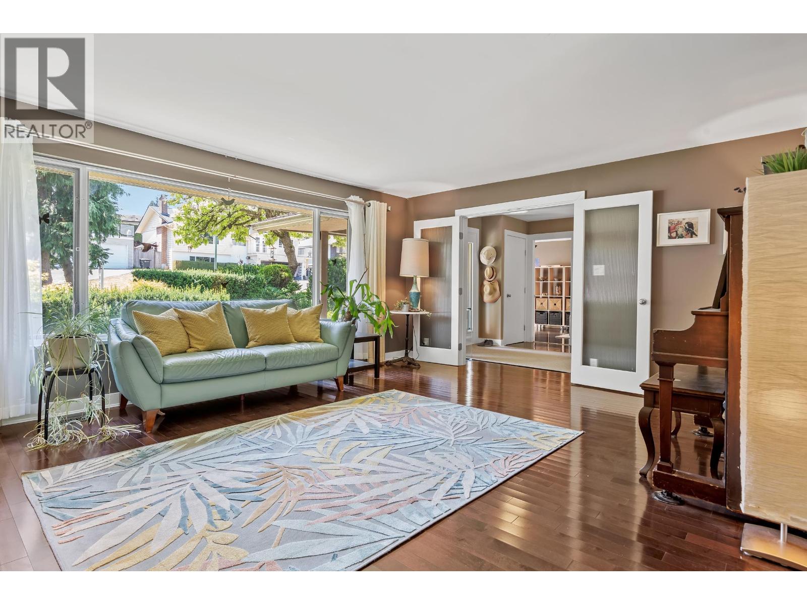 7965 Burnfield Crescent, Burnaby, British Columbia  V5E 2B8 - Photo 2 - R3144500