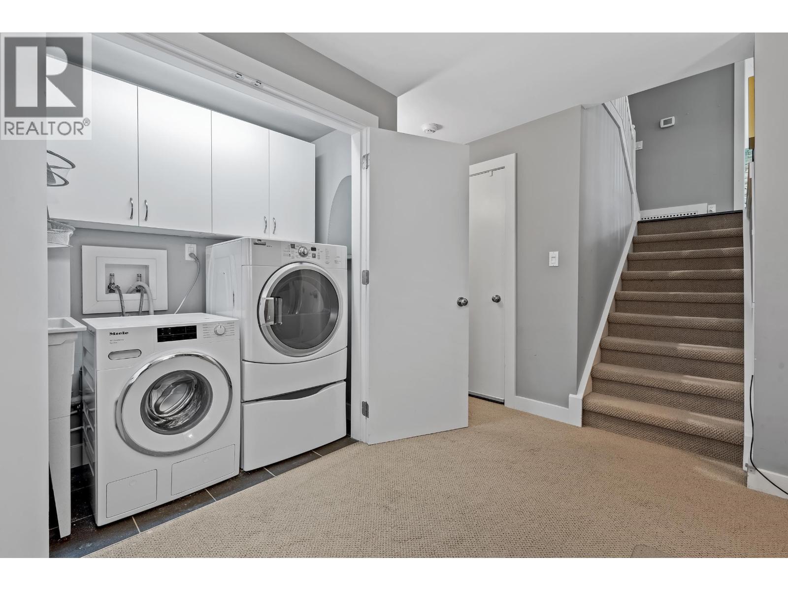 7965 Burnfield Crescent, Burnaby, British Columbia  V5E 2B8 - Photo 22 - R3144500