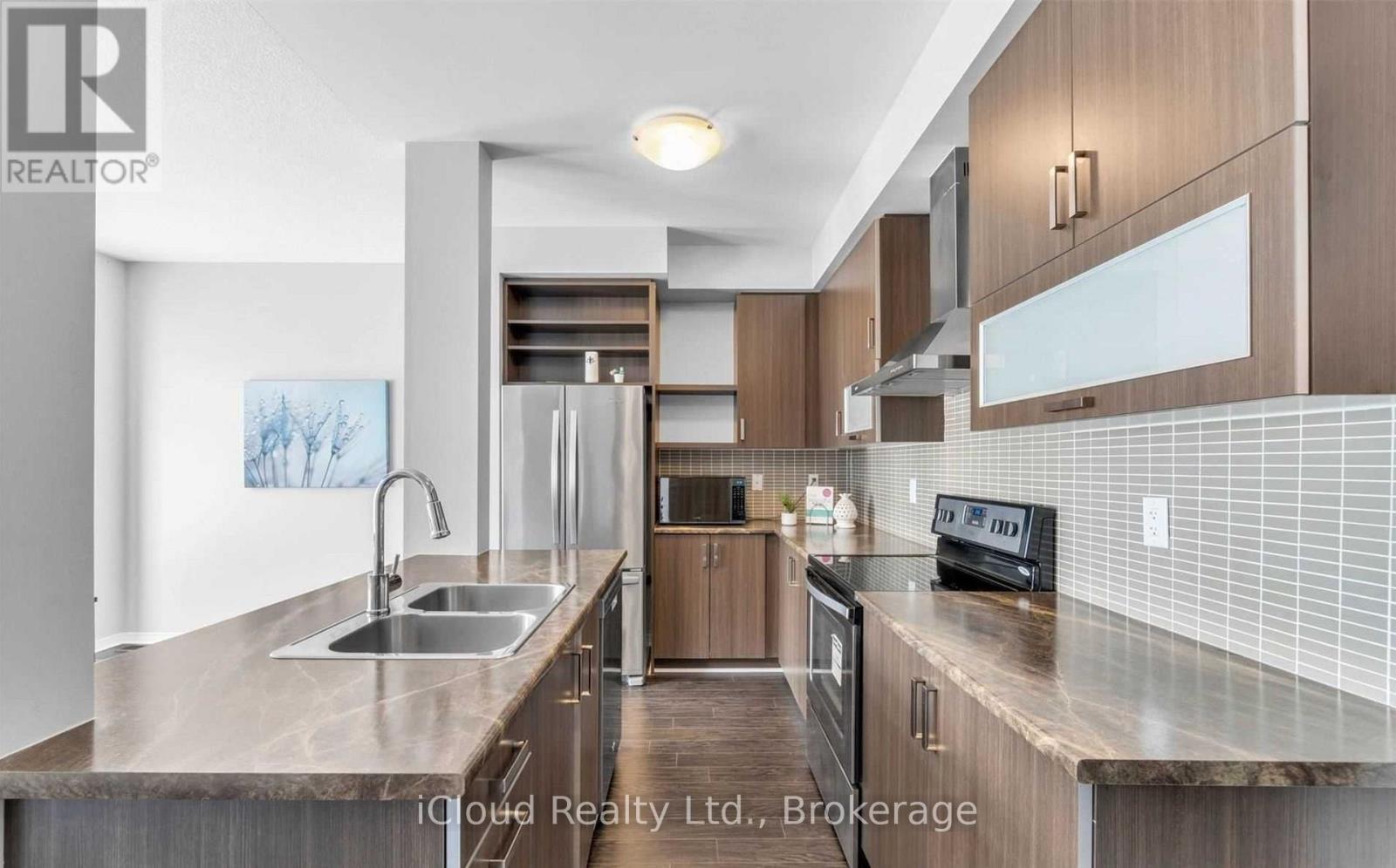 23 Edsel Road, Brampton, Ontario  L7A 4K6 - Photo 4 - W13541338