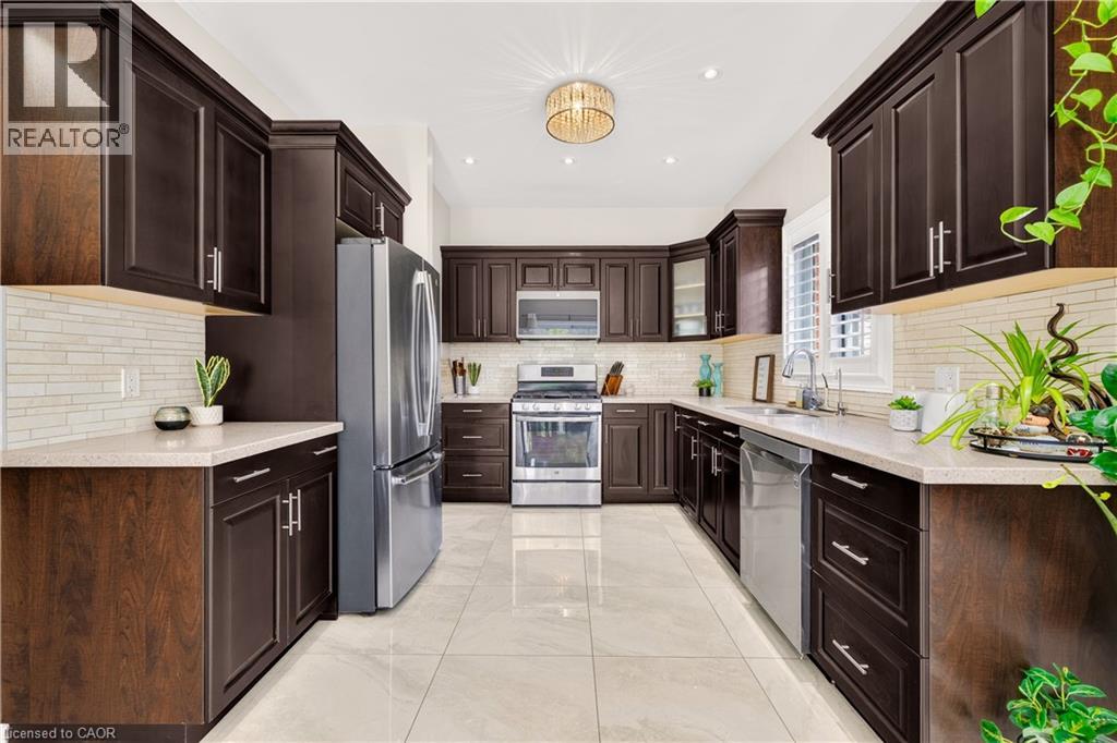 620 Munich Circle, Waterloo, Ontario  N2V 2L6 - Photo 15 - 40846048