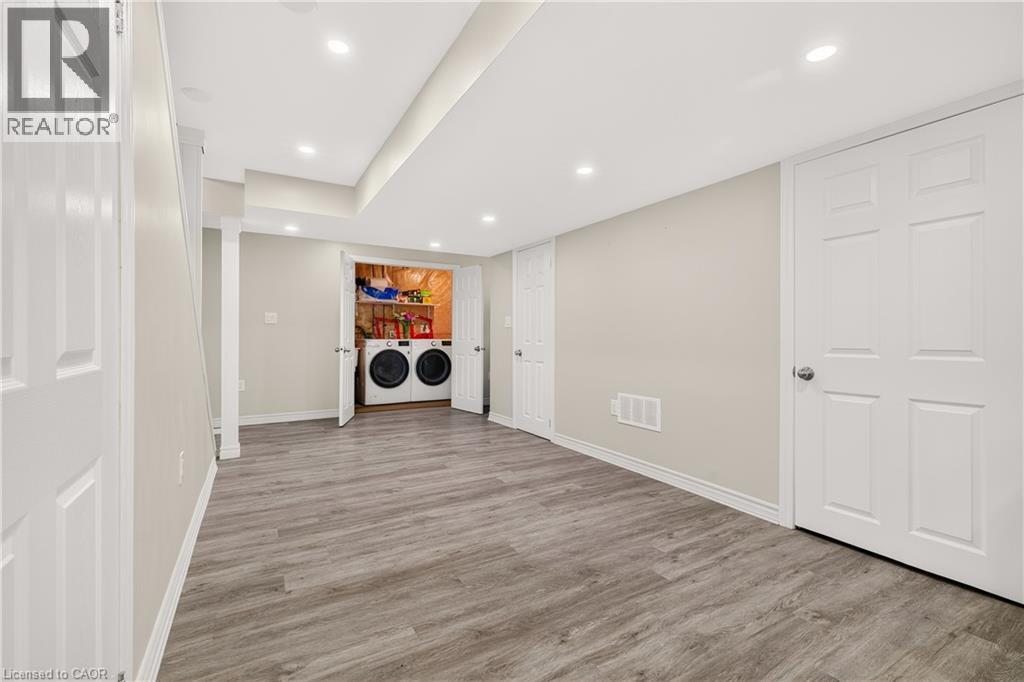 620 Munich Circle, Waterloo, Ontario  N2V 2L6 - Photo 36 - 40846048