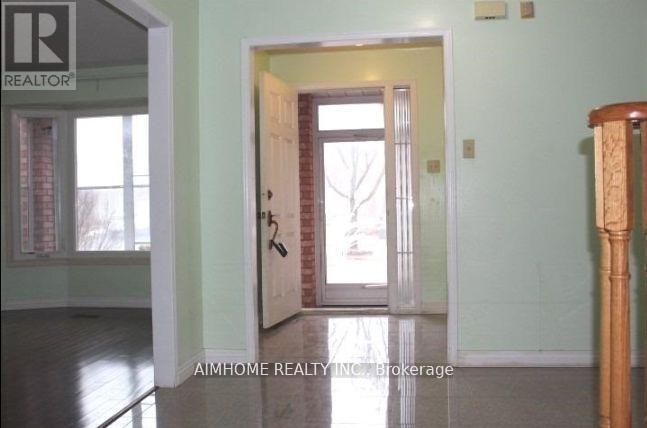 Upper - 137 Irenemount Crescent, Markham, Ontario  L3S 3C2 - Photo 3 - N13541350