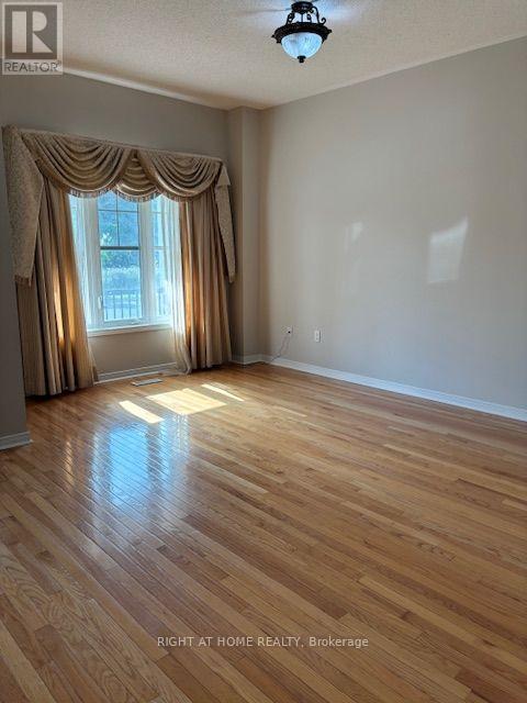 69 Crystal Glen Crescent, Brampton, Ontario  L6X 0K5 - Photo 9 - W13541346