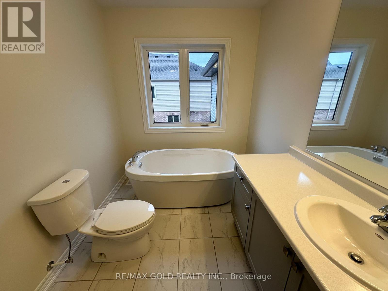 147 Broadacre Drive, Kitchener, Ontario  N2R 0S5 - Photo 19 - X13497908