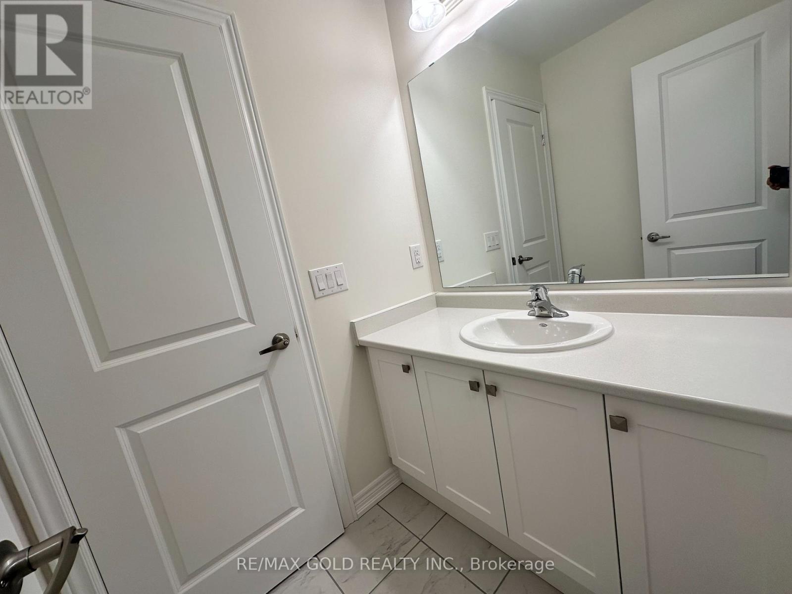 147 Broadacre Drive, Kitchener, Ontario  N2R 0S5 - Photo 21 - X13497908