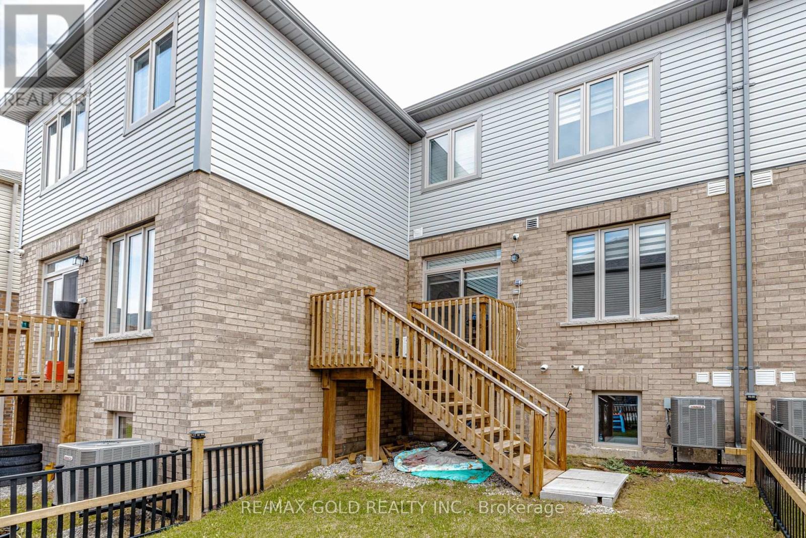 147 Broadacre Drive, Kitchener, Ontario  N2R 0S5 - Photo 9 - X13497908