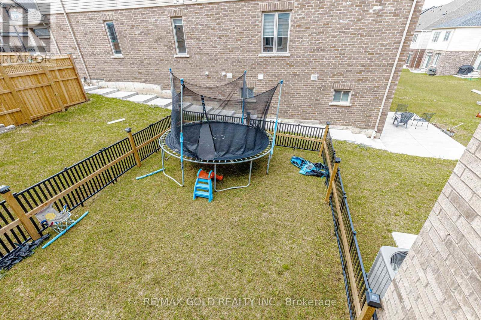 147 Broadacre Drive, Kitchener, Ontario  N2R 0S5 - Photo 10 - X13497908