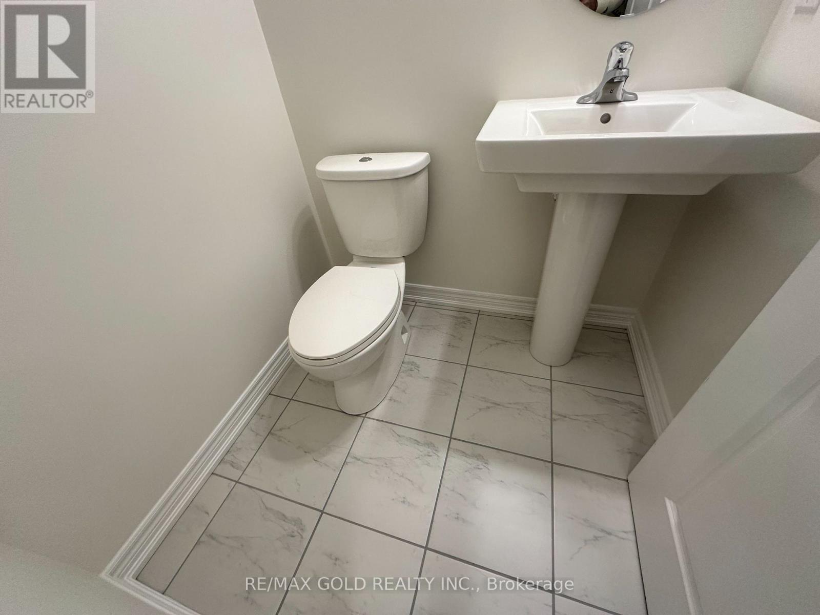 147 Broadacre Drive, Kitchener, Ontario  N2R 0S5 - Photo 8 - X13236668