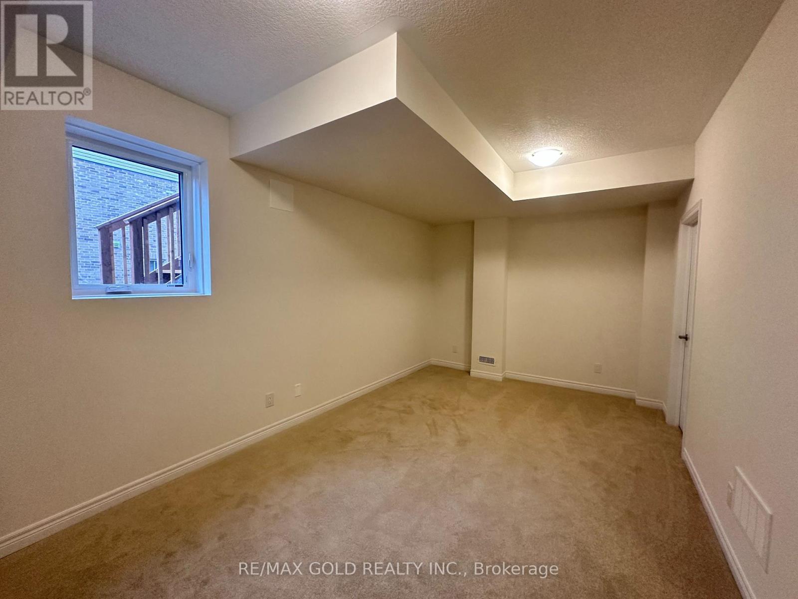147 Broadacre Drive, Kitchener, Ontario  N2R 0S5 - Photo 9 - X13236668