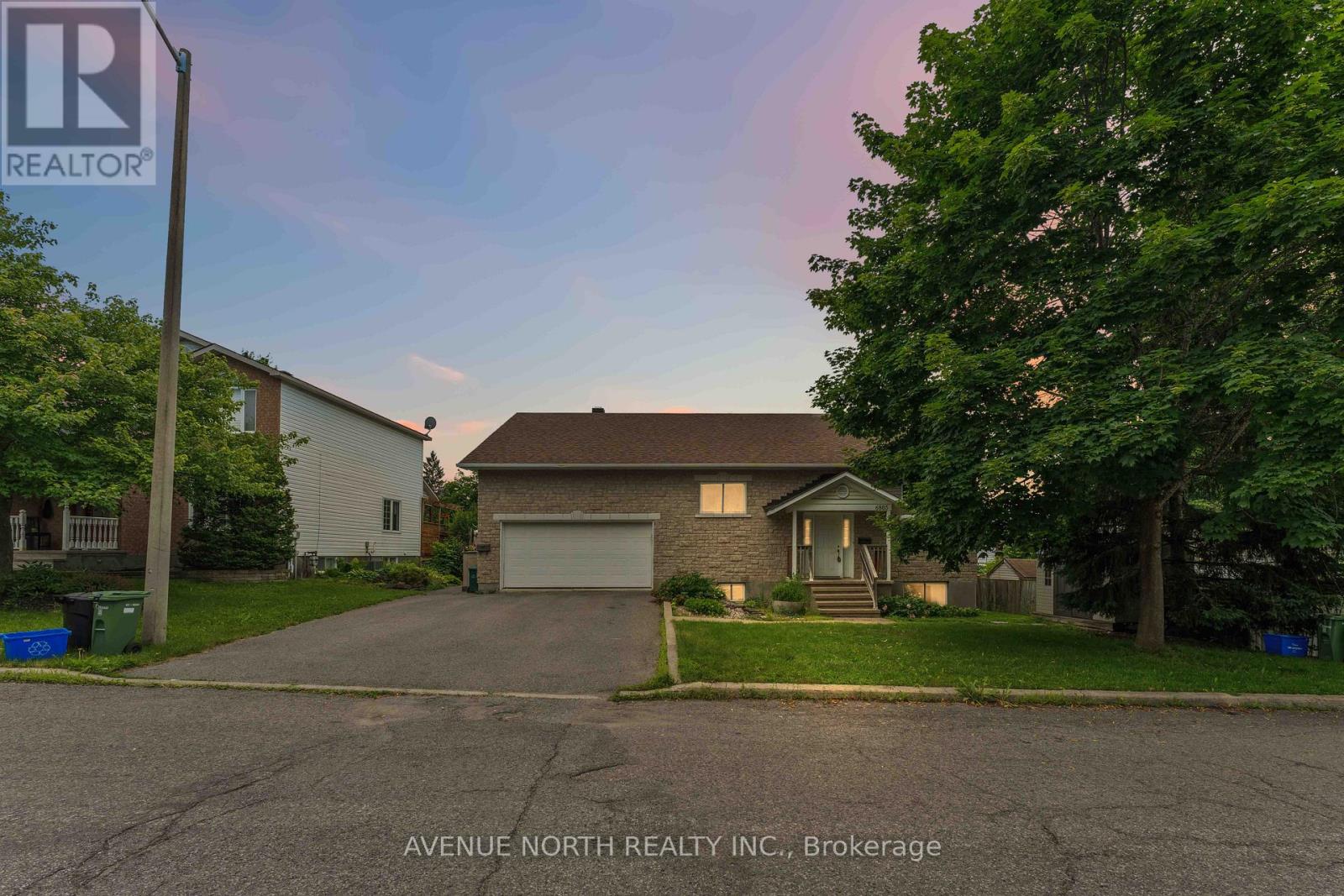 6803 BARSONA PLACE, Ottawa, Ontario