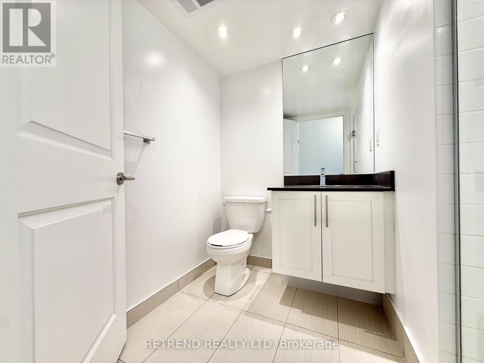 2204 - 400 Adelaide Street E, Toronto, Ontario  M5A 4S3 - Photo 19 - C13541418