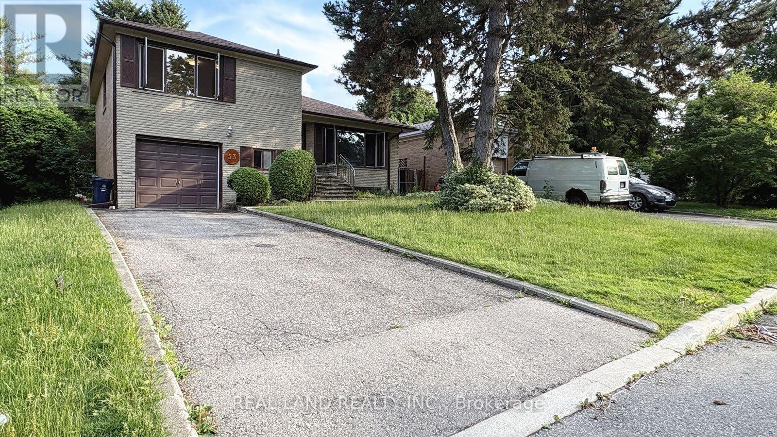 53 LLOYDMINSTER CRESCENT, Toronto, Ontario