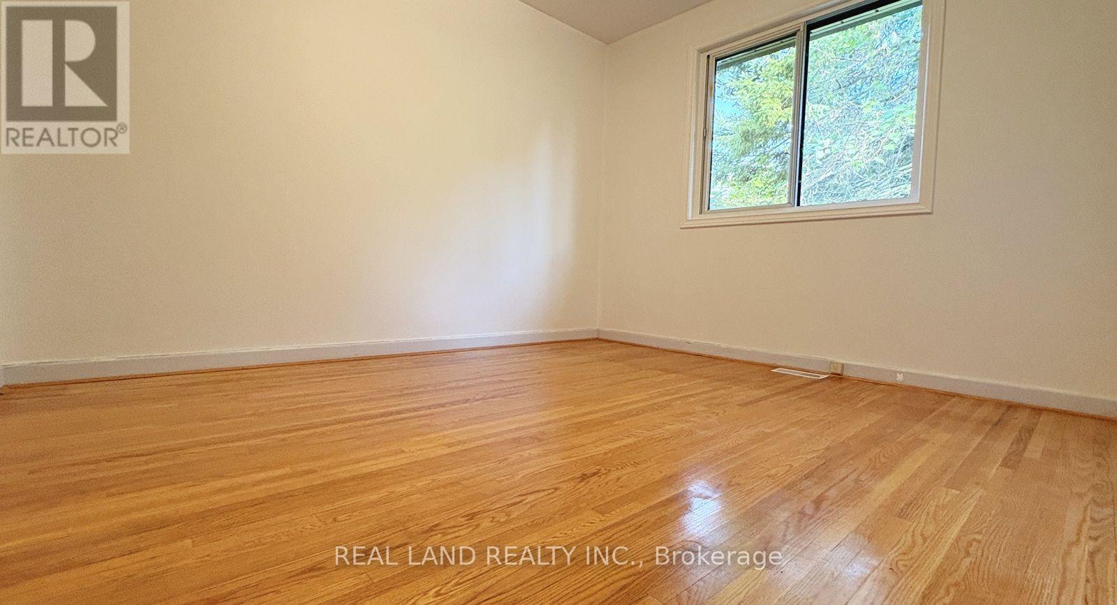 53 Lloydminster Crescent, Toronto, Ontario  M2M 2S2 - Photo 14 - C13541426