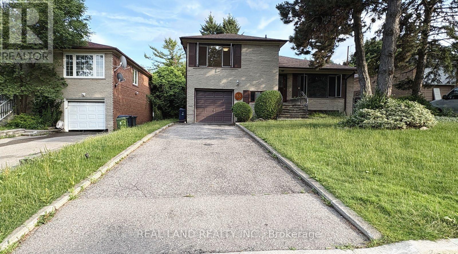 53 Lloydminster Crescent, Toronto, Ontario  M2M 2S2 - Photo 2 - C13541426
