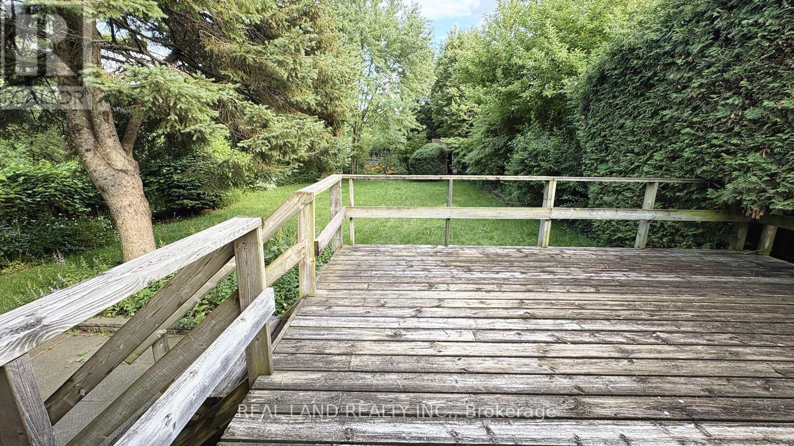 53 Lloydminster Crescent, Toronto, Ontario  M2M 2S2 - Photo 20 - C13541426