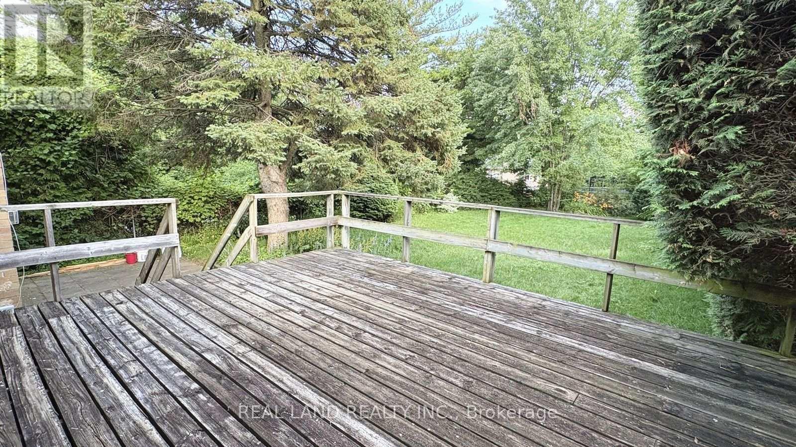 53 Lloydminster Crescent, Toronto, Ontario  M2M 2S2 - Photo 21 - C13541426