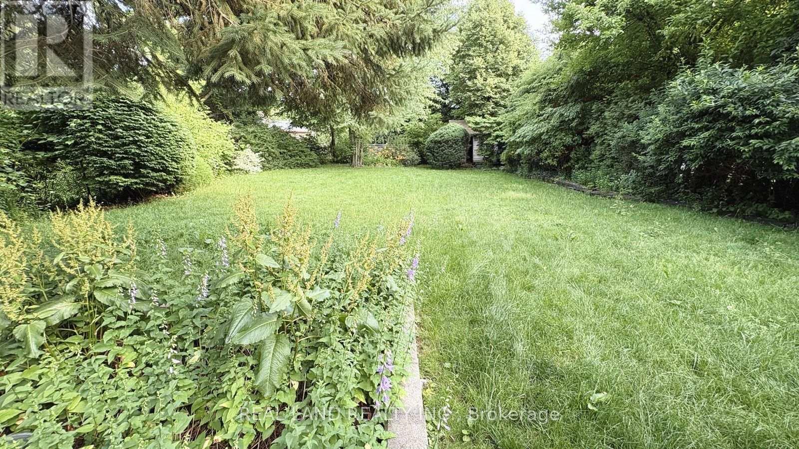53 Lloydminster Crescent, Toronto, Ontario  M2M 2S2 - Photo 24 - C13541426